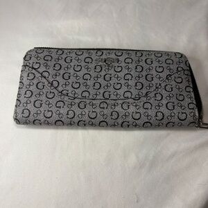 GUESS Logo Zip Around & Snap Front Wallet Clutch Bag Logo Black